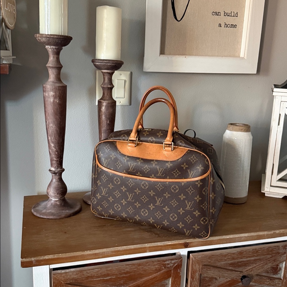 Louis Vuitton Deauville Vanity Monogram Canvas COA - Picture 12 of 17